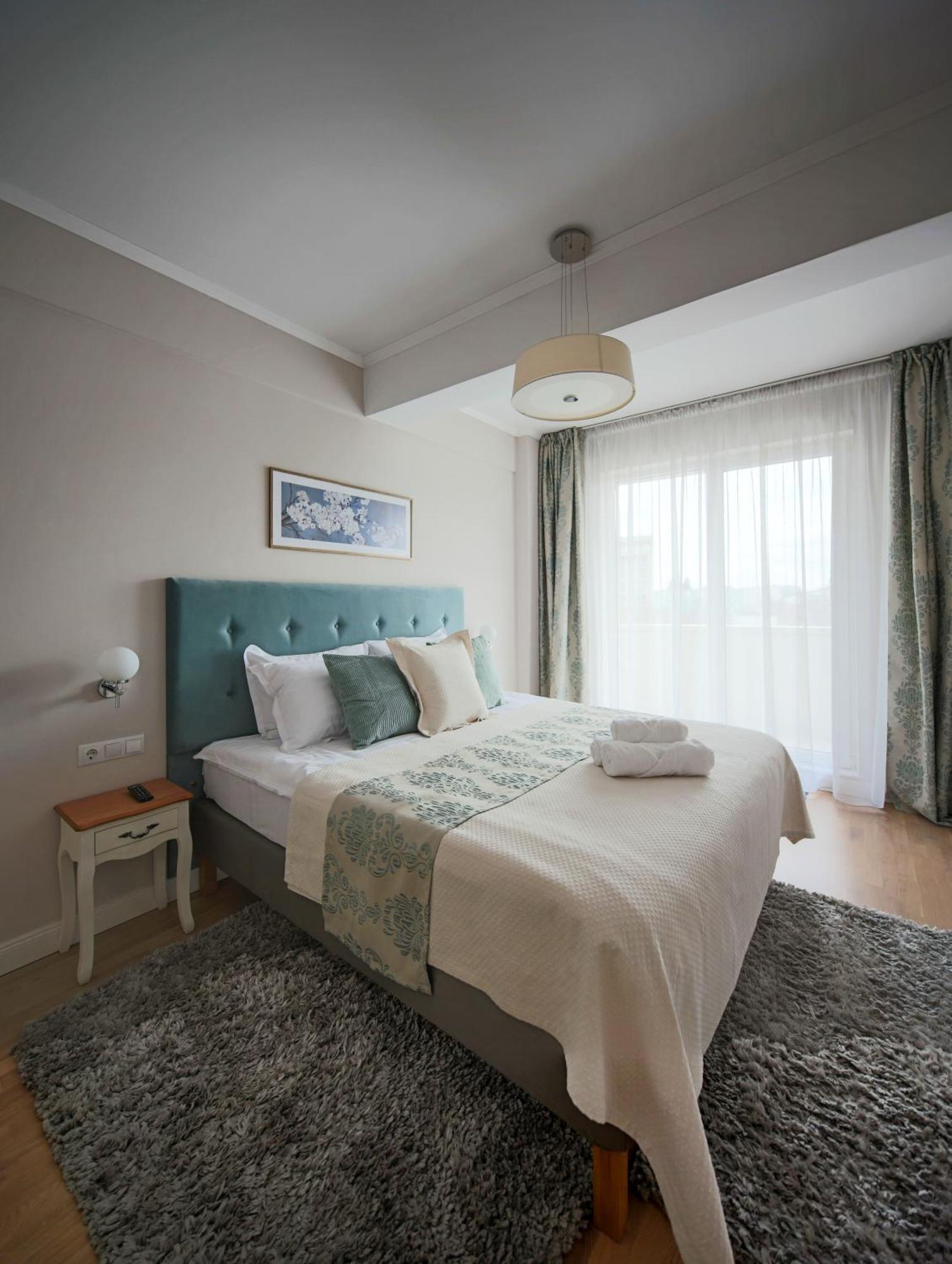 Stylish Condo - Parking And Balcony كلوج-نابوكا المظهر الخارجي الصورة